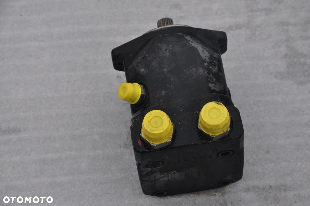 Silnik jazdy hydromotor Manitou 160 ATJ R902493363 - 2