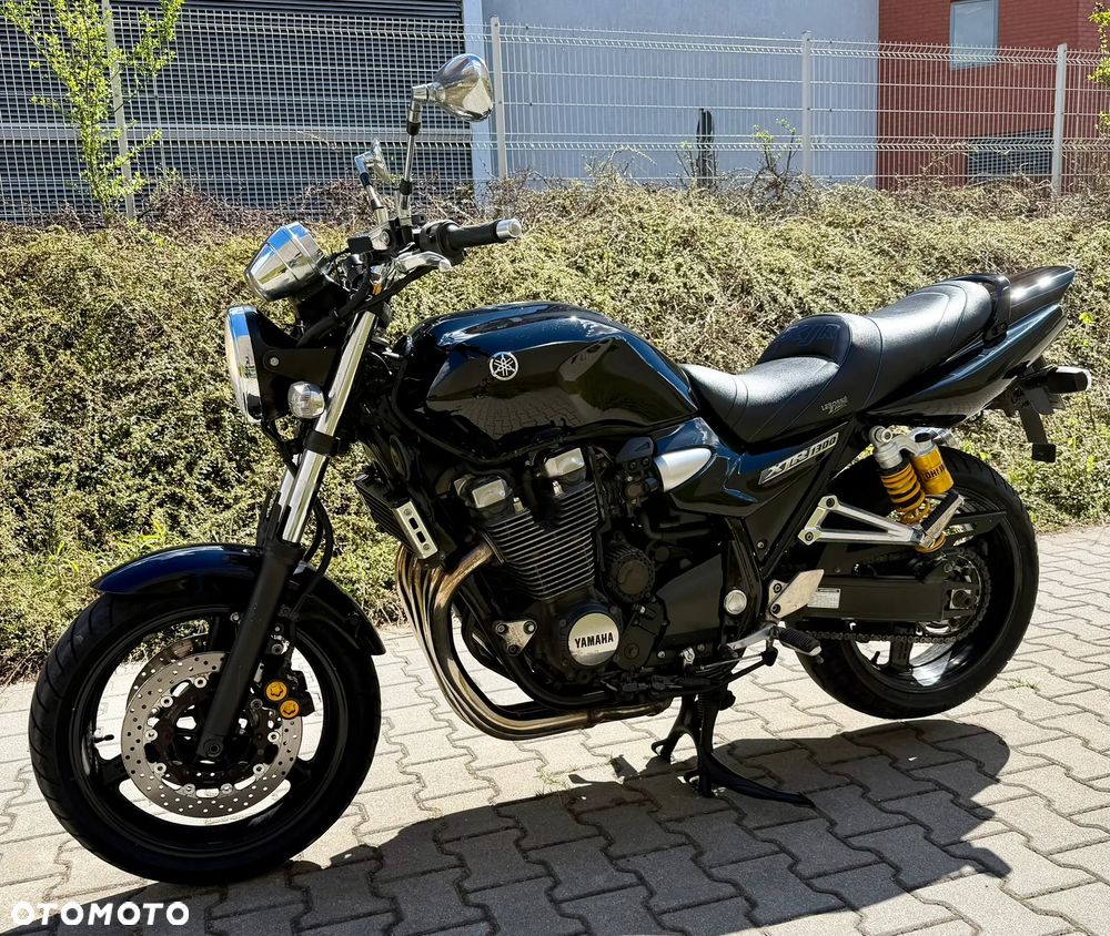 Yamaha XJR - 3
