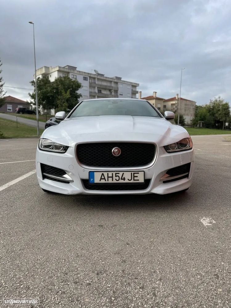 Jaguar XE 20d AWD Aut. R-Sport - 4