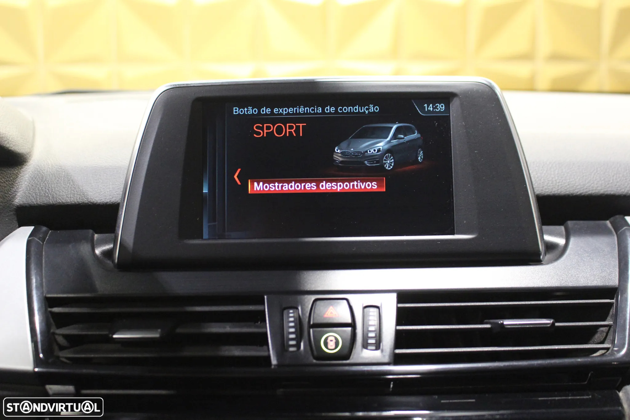 BMW 216 Active Tourer d Advantage - 32