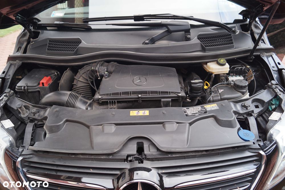 Mercedes-Benz Klasa V - 8