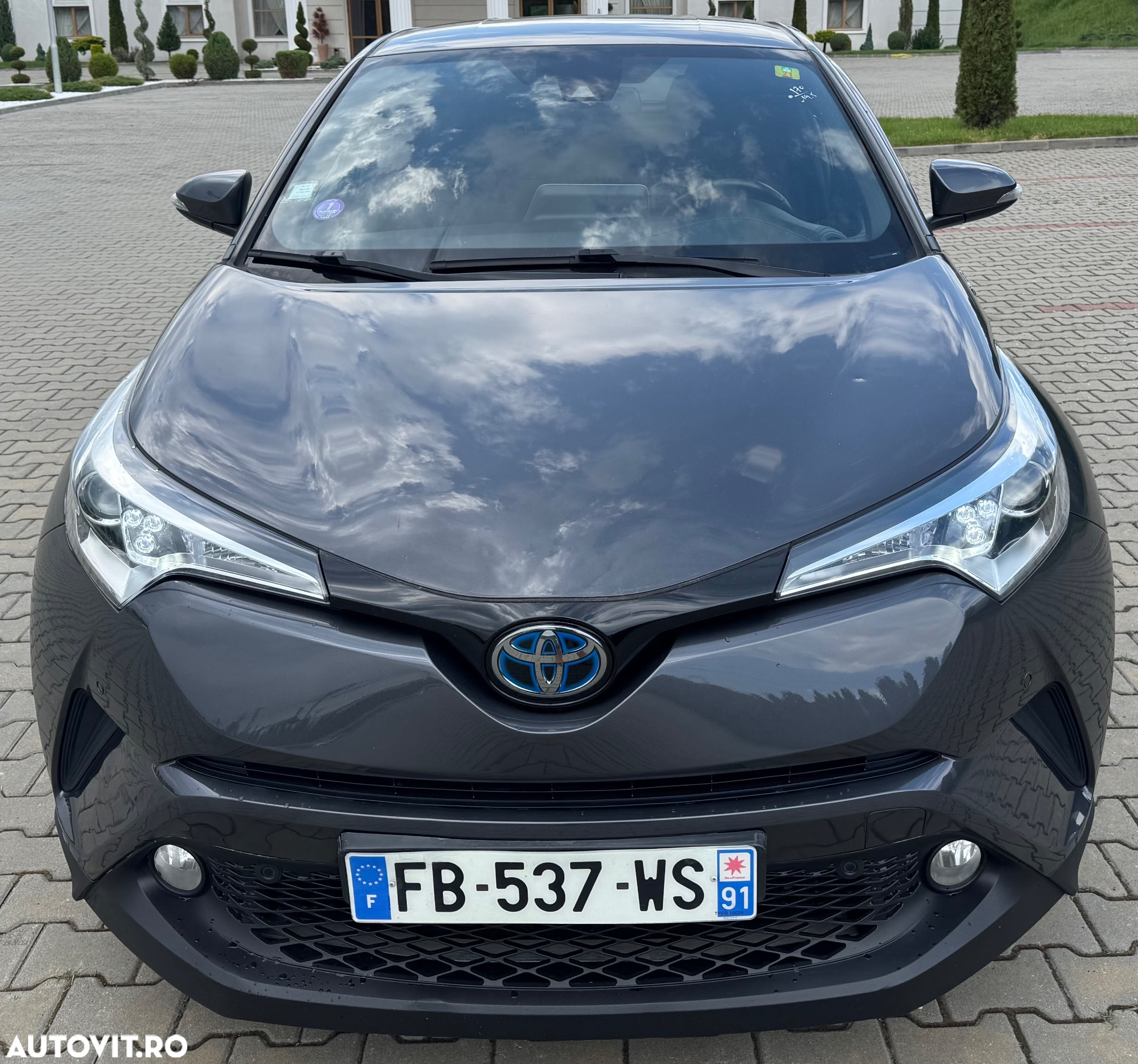 Toyota C-HR 1.8 HSD 122 CP 4x2 CVT C-ult Style - 10