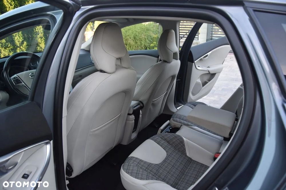 Volvo V40 D2 Drive-E Momentum - 14