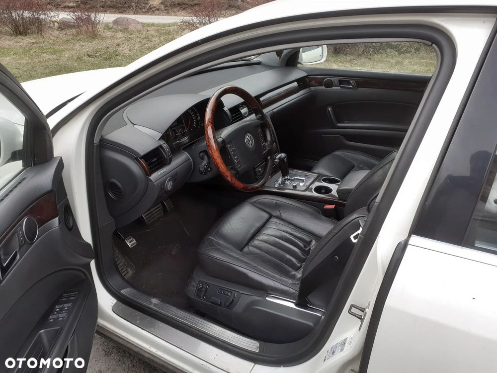 Volkswagen Phaeton - 14