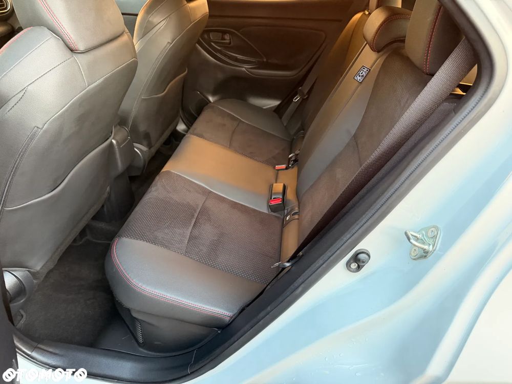 Toyota Yaris Cross 130 1.5 VVT-i GR Sport - 14