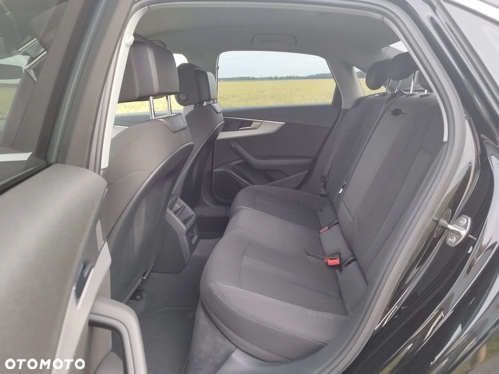 Audi A4 Limousine 2.0 TDI DPF clean diesel Ambiente - 20