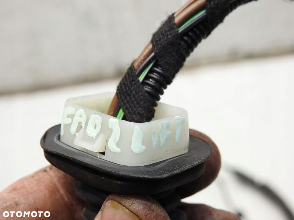 WIĄZKA INSTALACJA KLAPY SKODA FABIA II HB 5J6971147D - 2