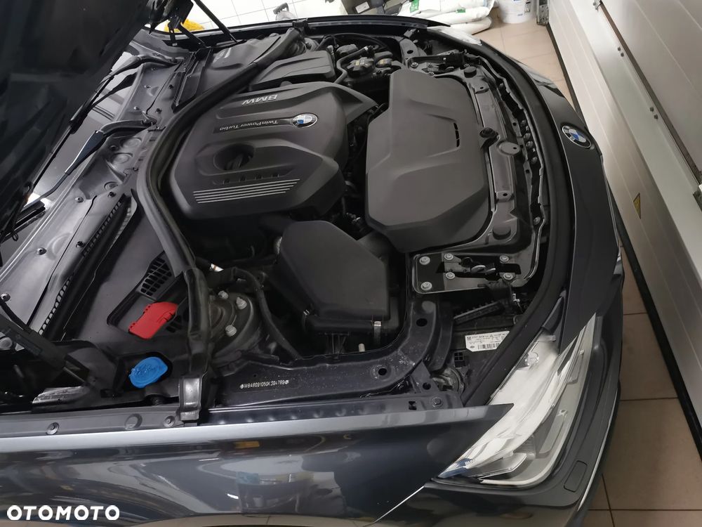 BMW Seria 3 330i xDrive Luxury Line - 26