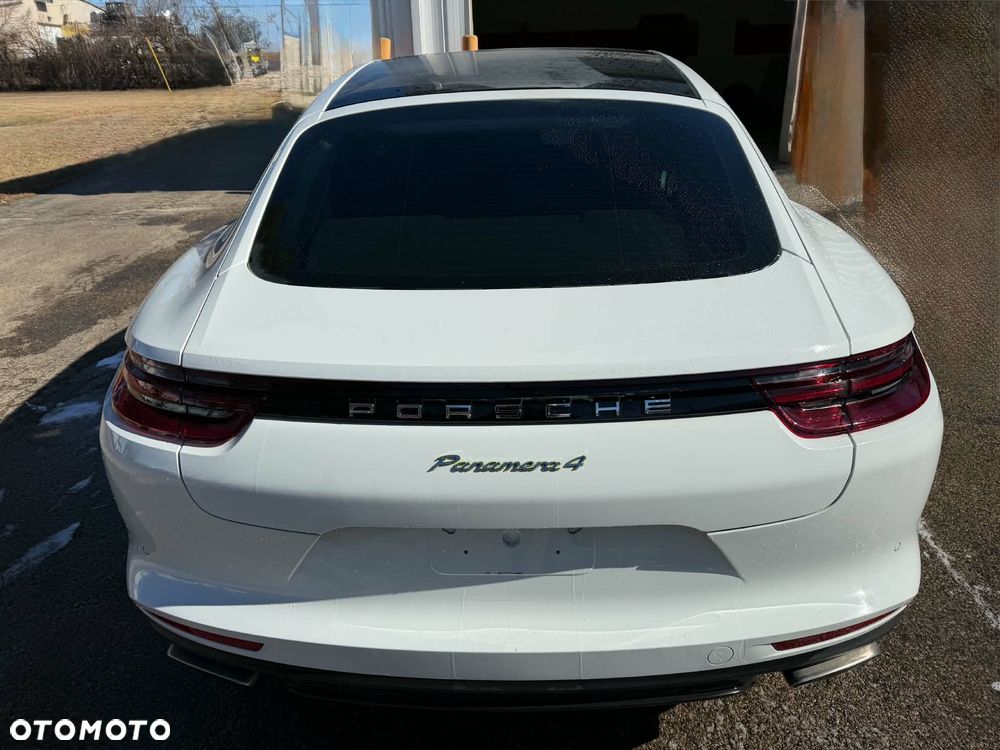 Porsche Panamera - 10