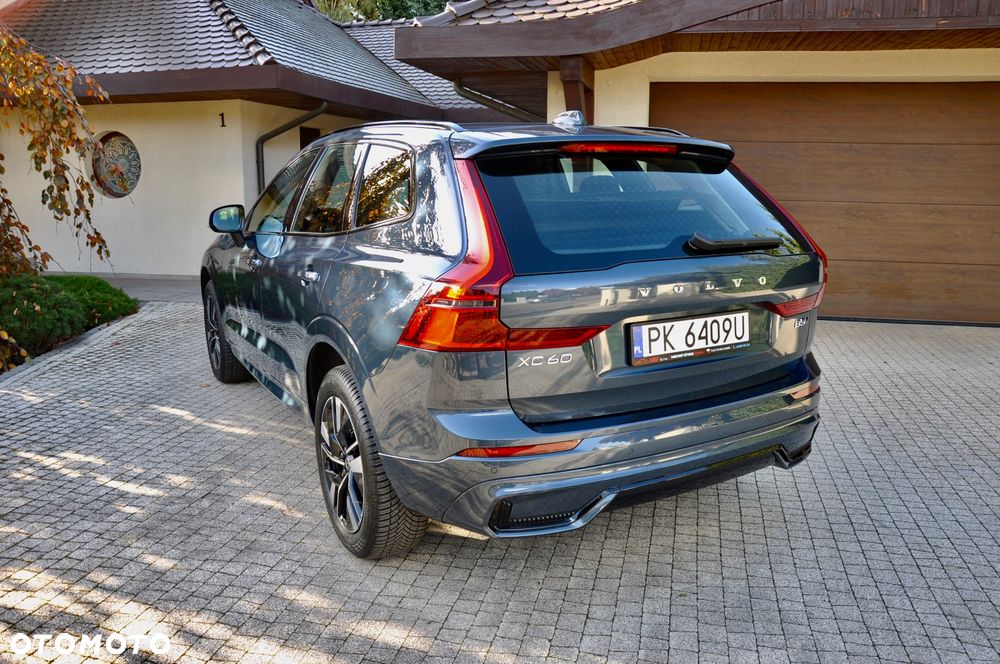 Volvo XC 60 B5 B AWD Plus Dark - 10
