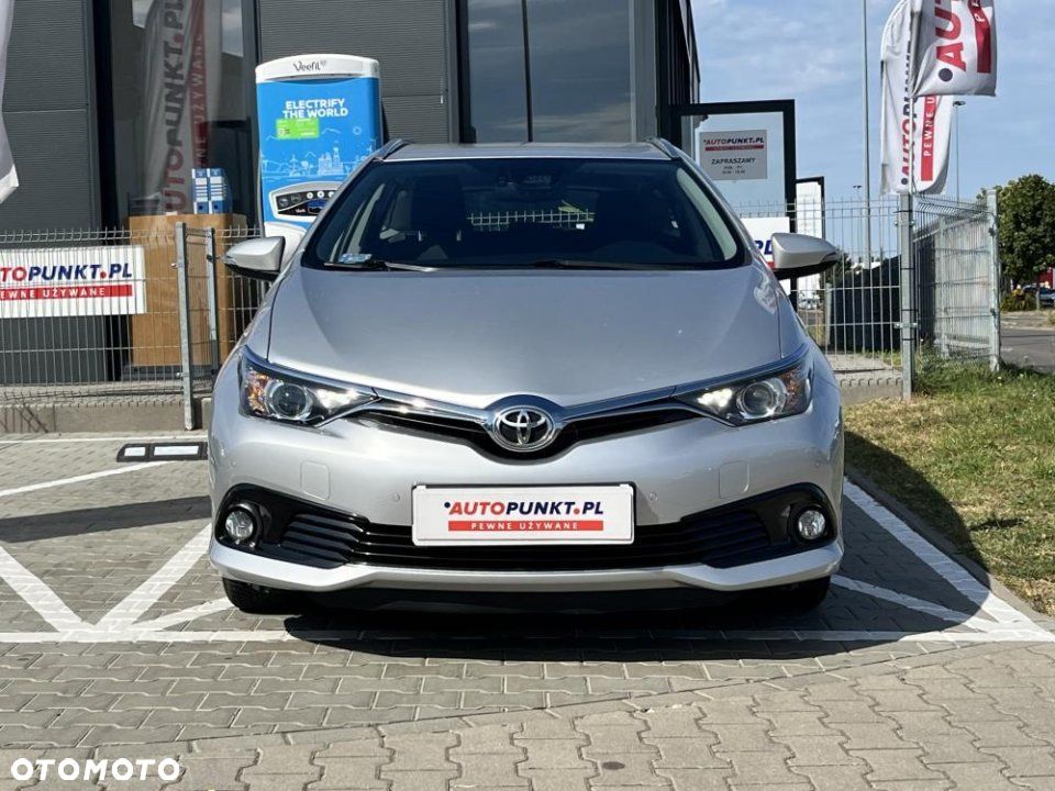 Toyota Auris - 2