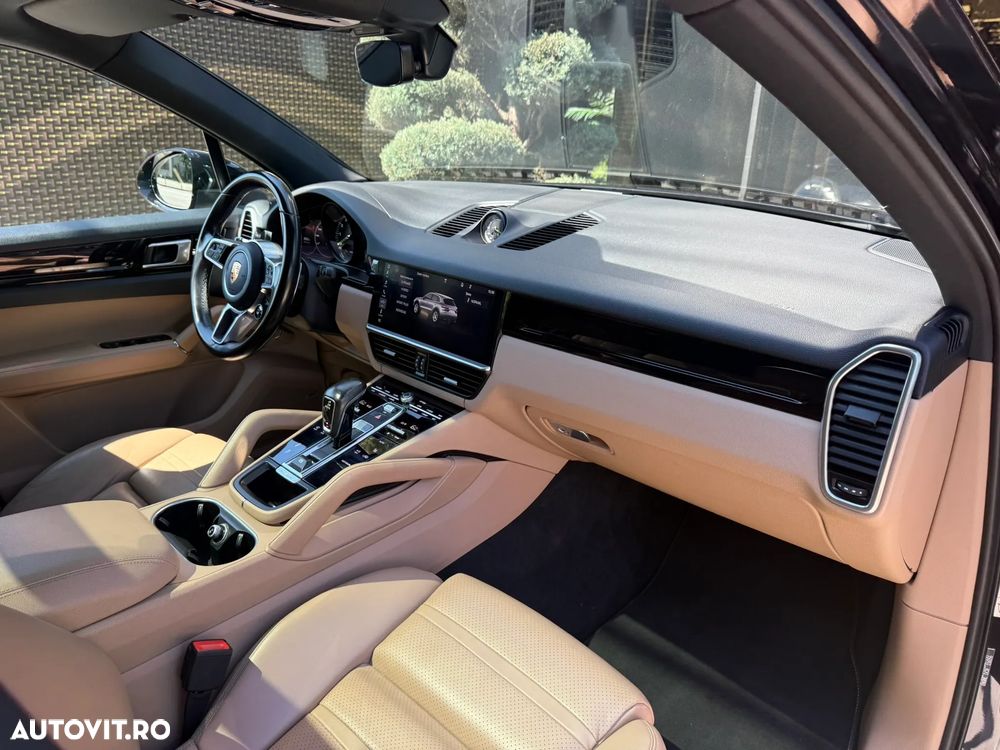 Porsche Cayenne - 16