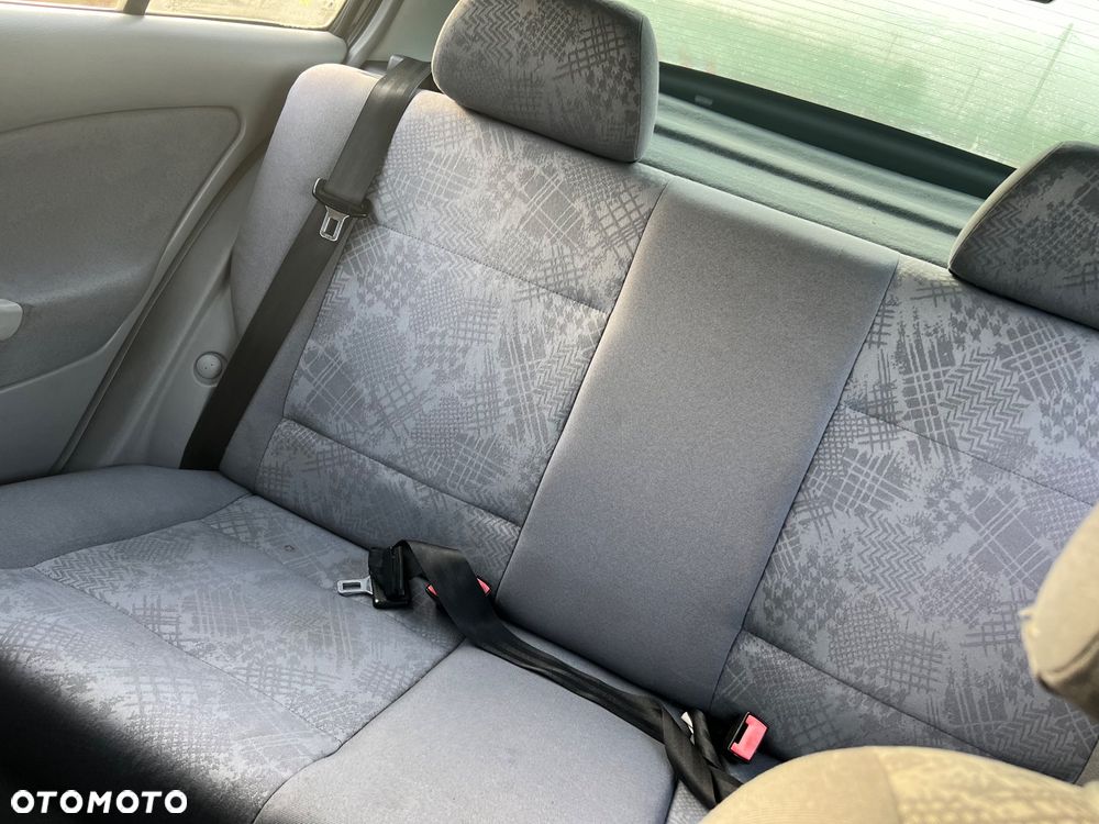 Skoda Octavia 1.6 GLX - 8