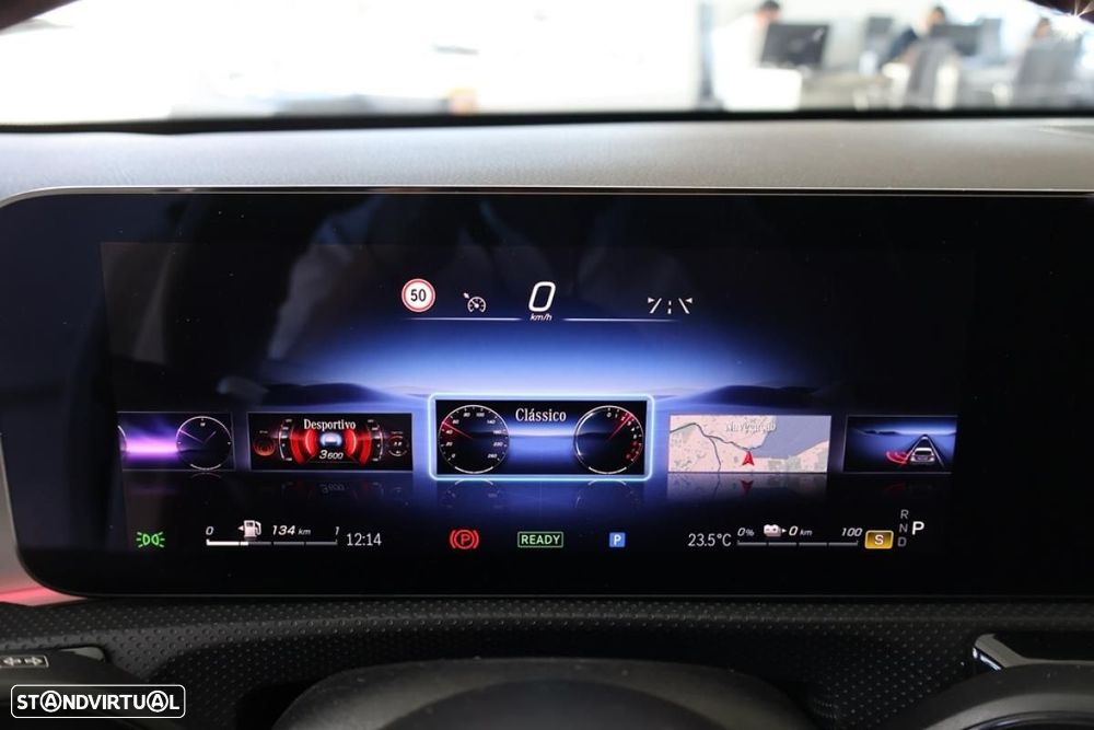 Mercedes-Benz A 250 e - 41