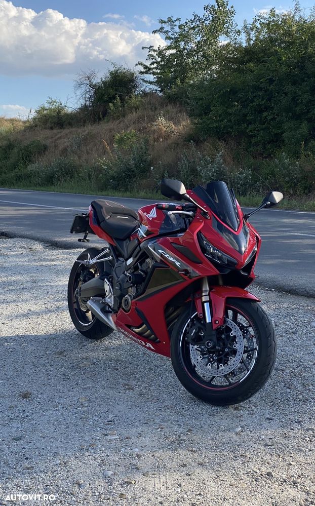 Honda CBR 650R - 4