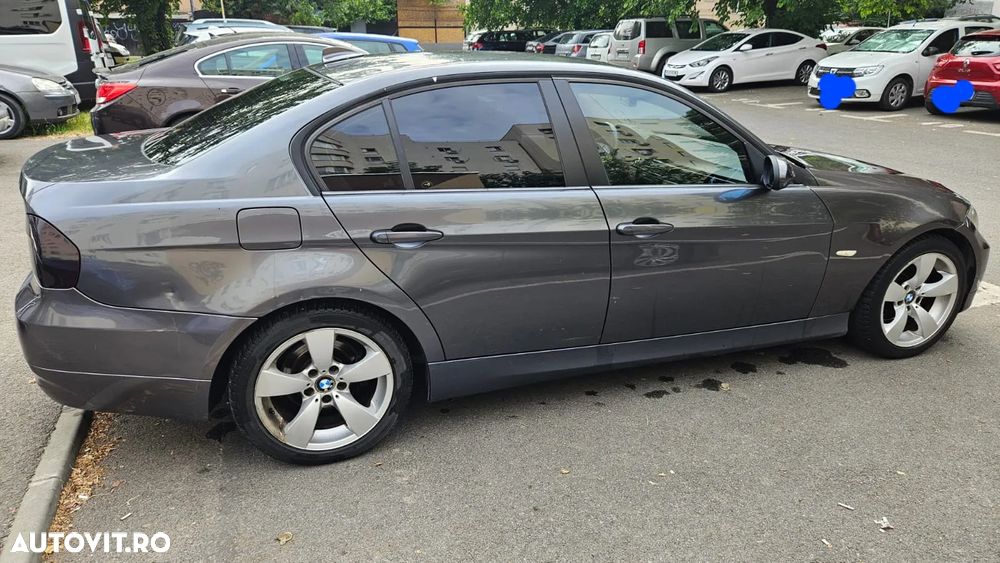 BMW Seria 3 320d - 4