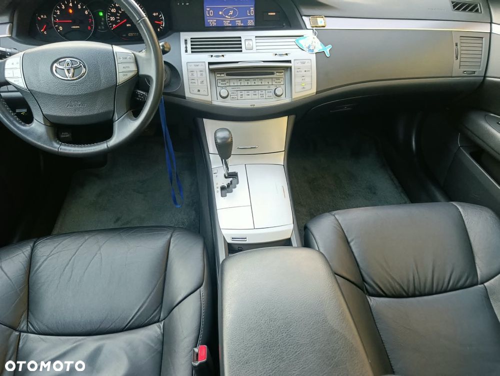 Toyota Avalon - 16