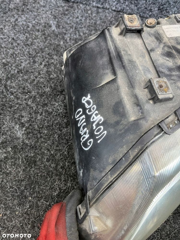 chrysler grand voyager IV lampa przód prawa  lewa OE europa - 9