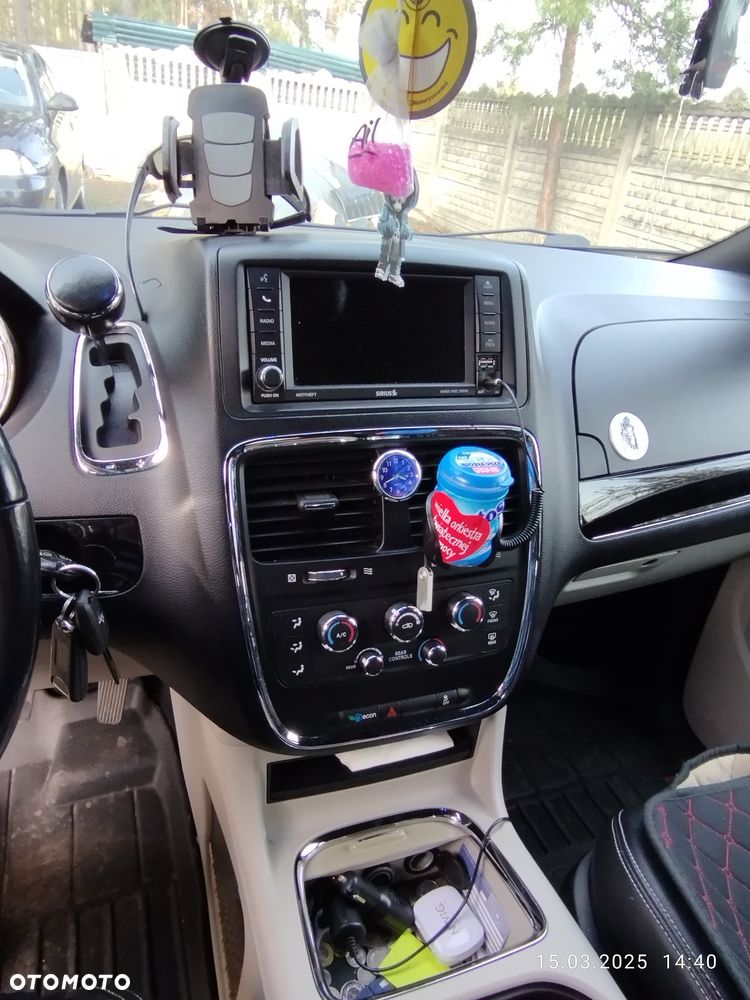 Dodge Grand Caravan - 7