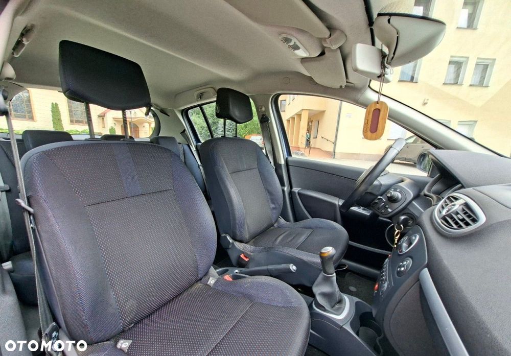Renault Clio - 14