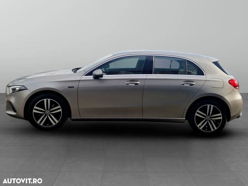 Mercedes-Benz A 250 e Aut. - 2