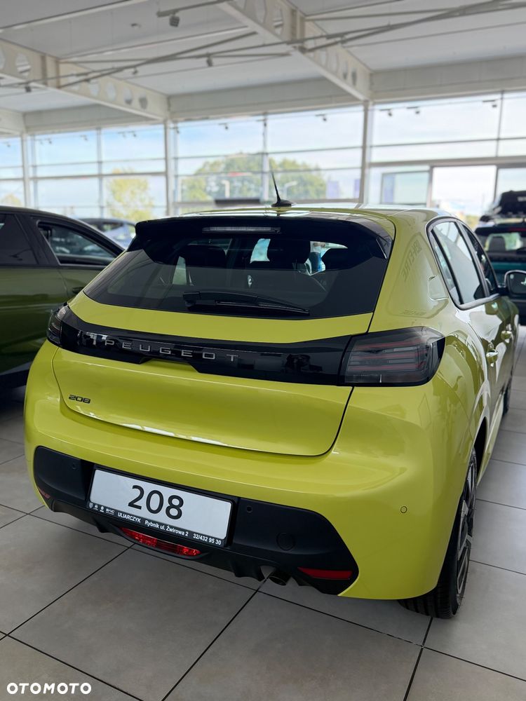 Peugeot 208 - 5