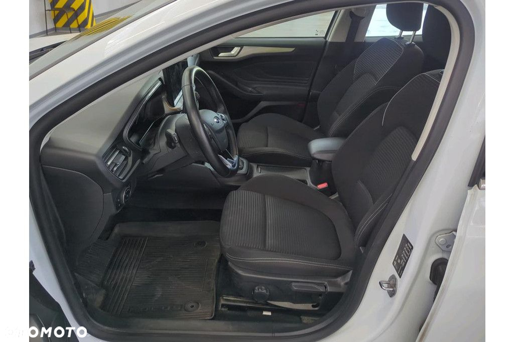 Ford Focus 1.0 EcoBoost Titanium - 5