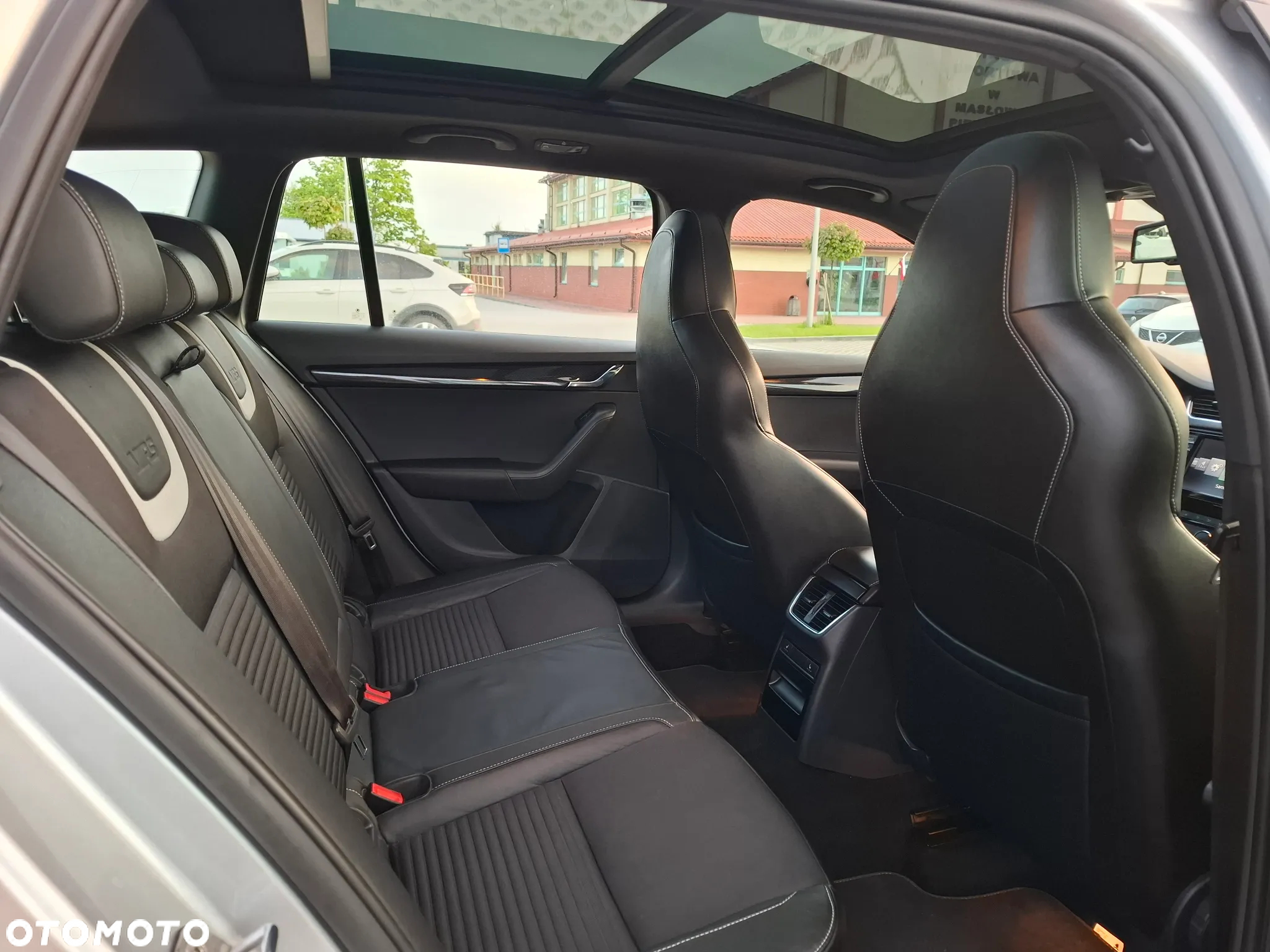 Skoda Octavia 2.0 TSI RS - 15