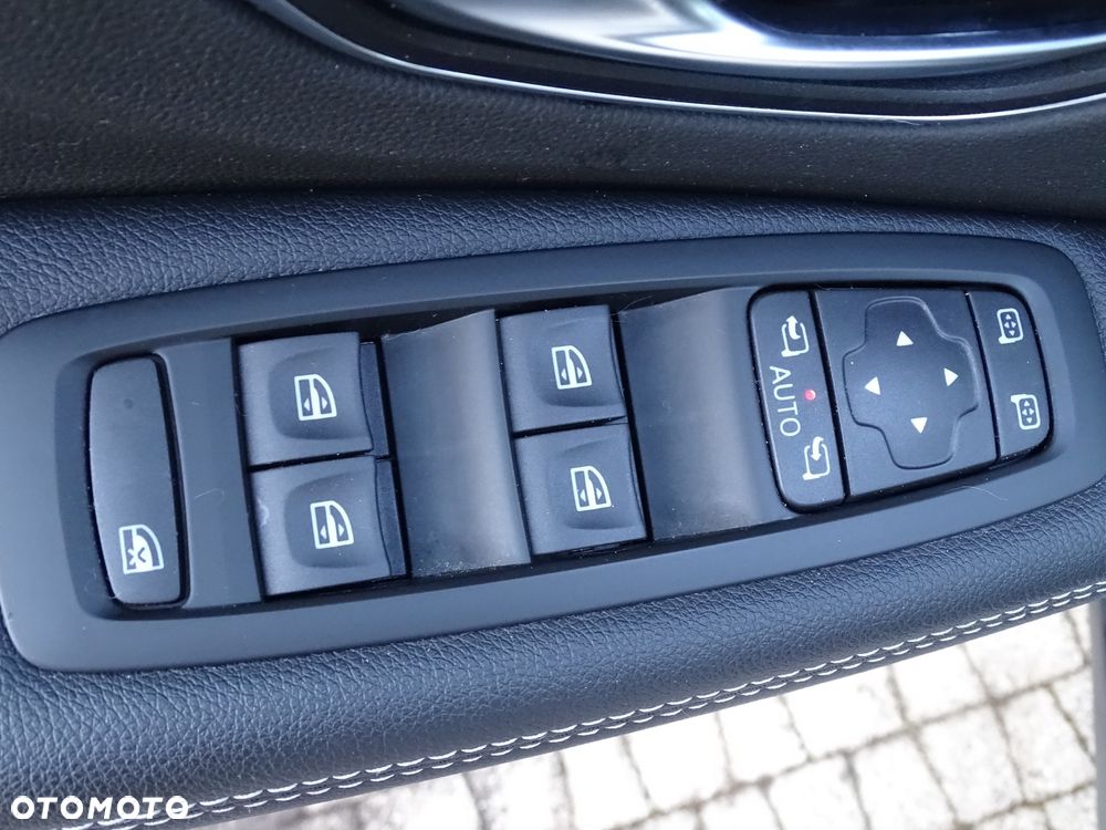 Renault Grand Scenic TCe 140 GPF BLACK EDITION - 24