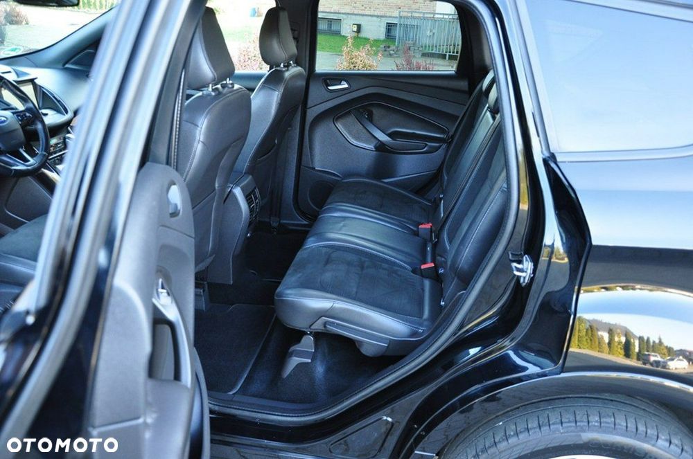 Ford Kuga 2.0 TDCi 4x4 ST-Line - 35