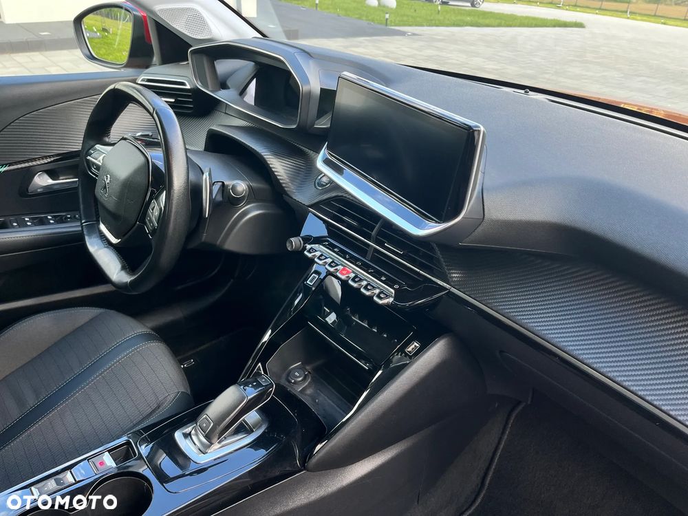 Peugeot 208 PureTech 100 EAT8 Allure Pack - 21