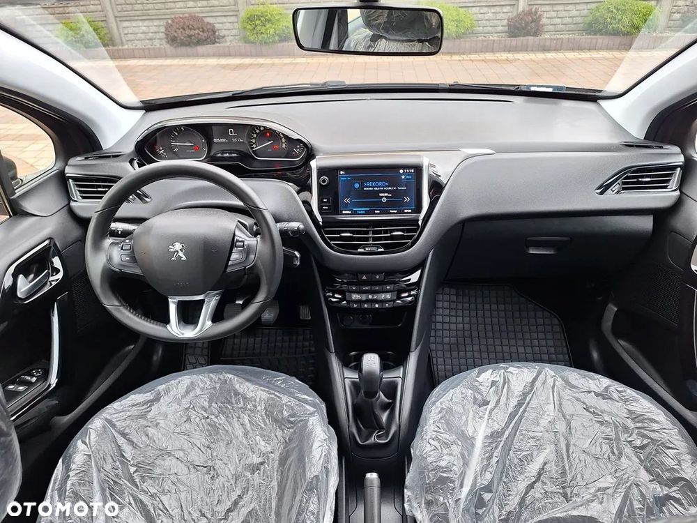 Peugeot 208 1.2 PureTech Allure - 15