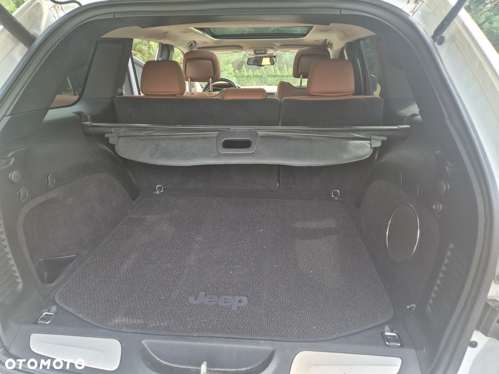 Jeep Grand Cherokee 5.7 V8 HEMI Summit - 17