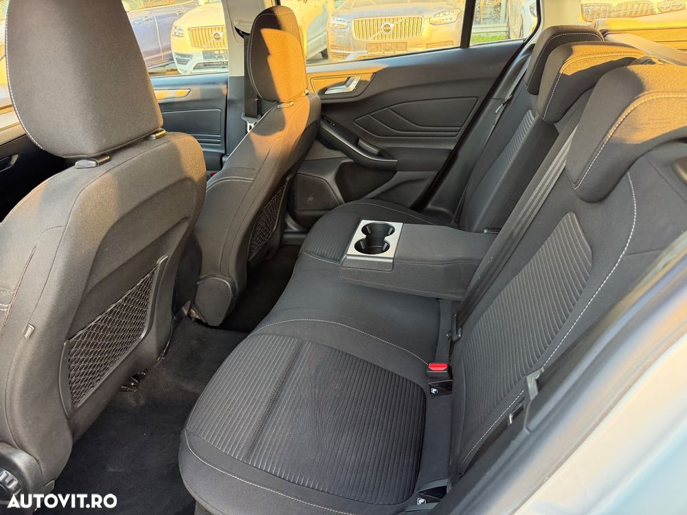 FORD Focus 2023 — imagine 15