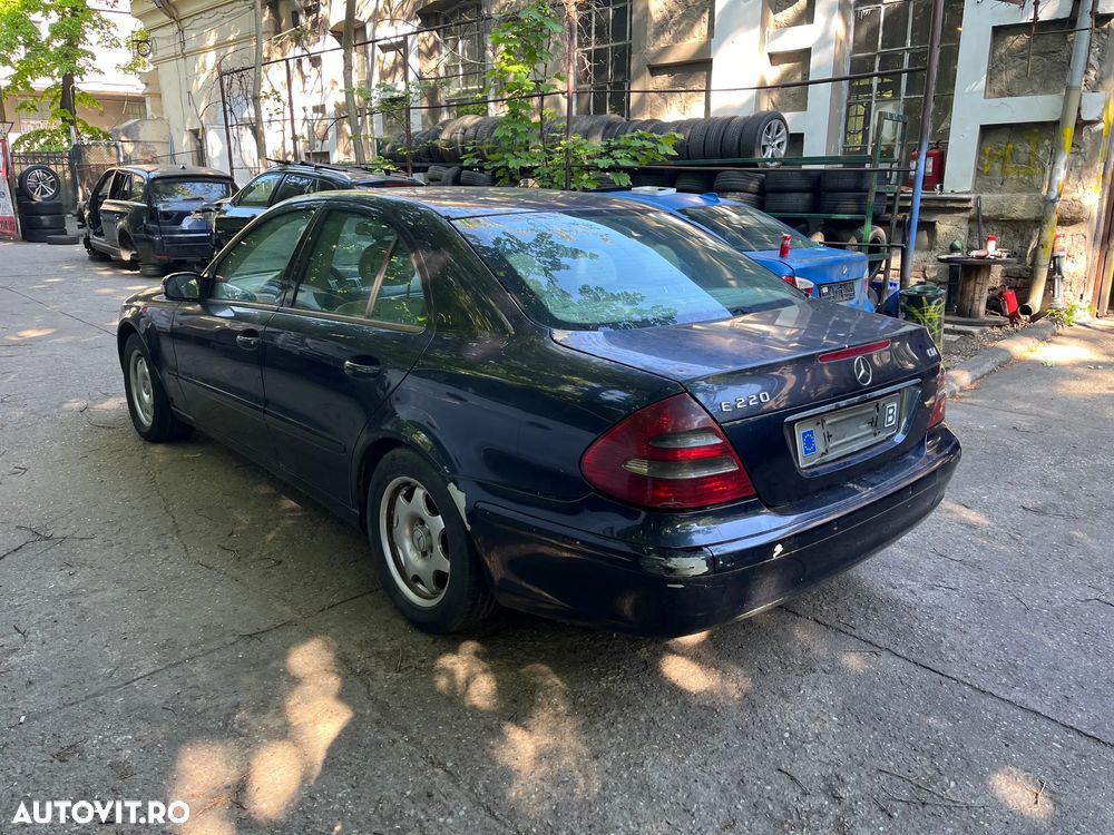 Dezmembrez Mercedes Benz E220 W211 albastru non facelift 2004 - 1