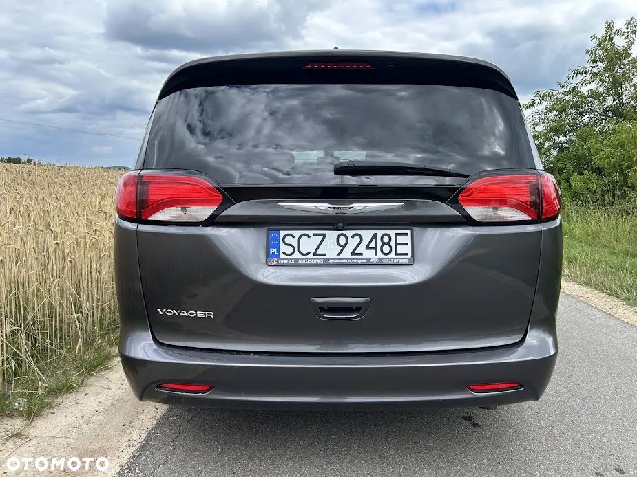 Chrysler Pacifica - 22
