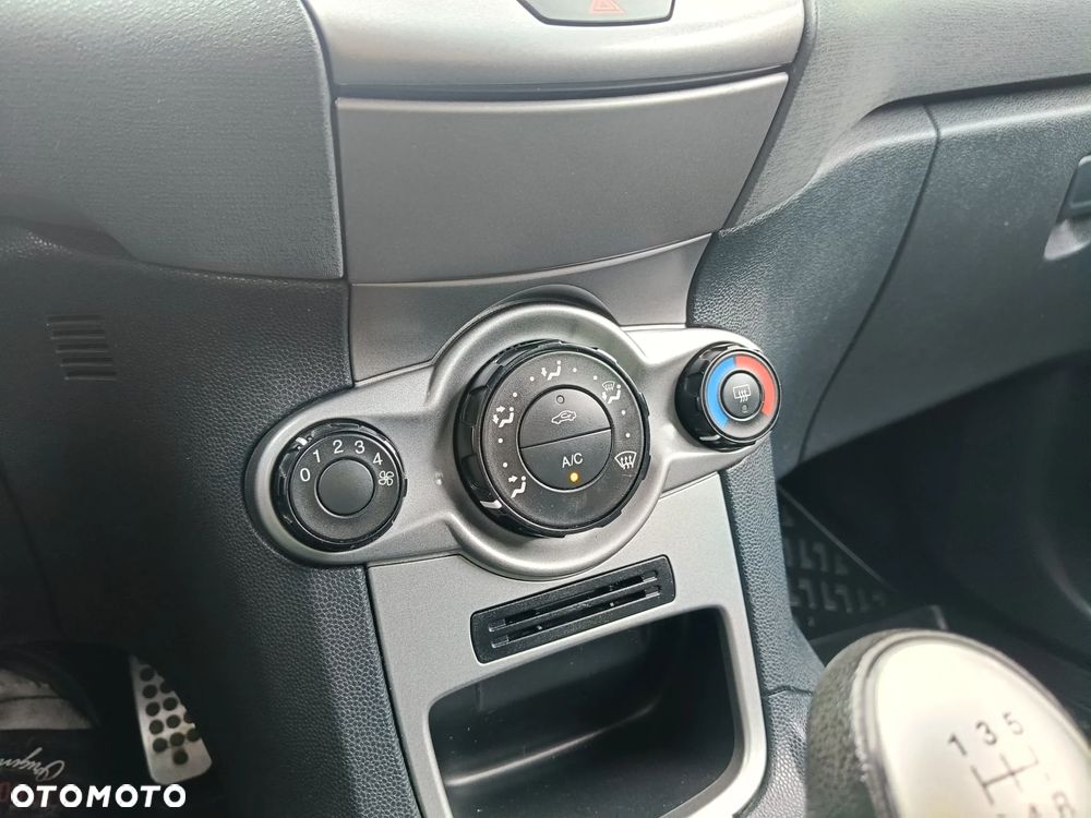 Ford Fiesta - 13