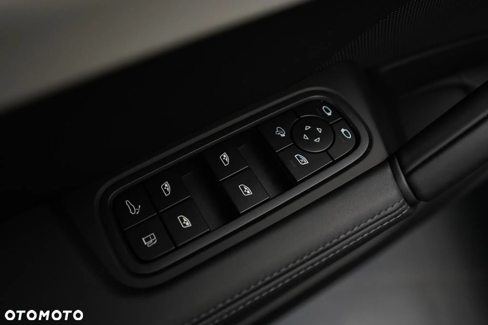 Porsche Cayenne - 18