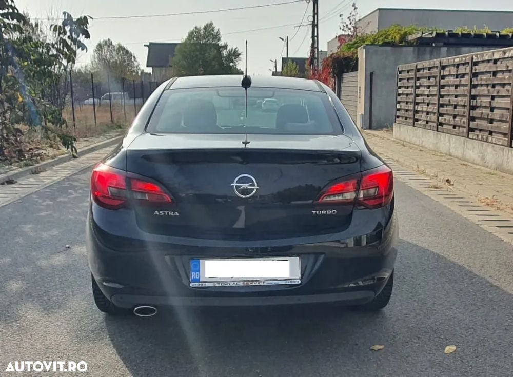 Opel Astra 1.4 ECOTEC Turbo Start/Stop Cosmo - 4