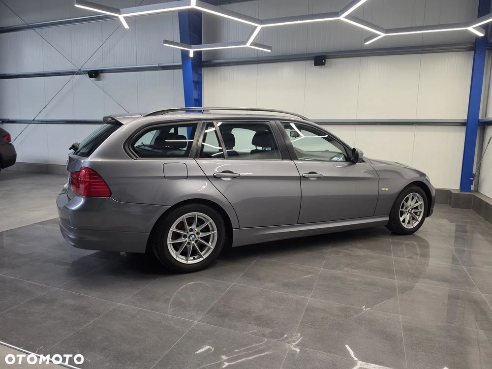 BMW Seria 3 318d DPF - 10