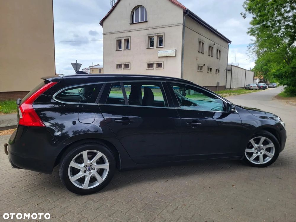 Volvo V60 D4 Drive-E Momentum - 18