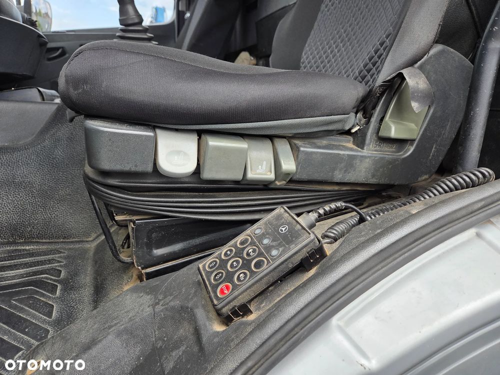 Mercedes-Benz AXOR 1826L // 9 BIEGÓW // KLIMA HAK // HDS HIAB ŻURAW DŹWIG // TYŁ PODUSZKI // EURO 4 - 30