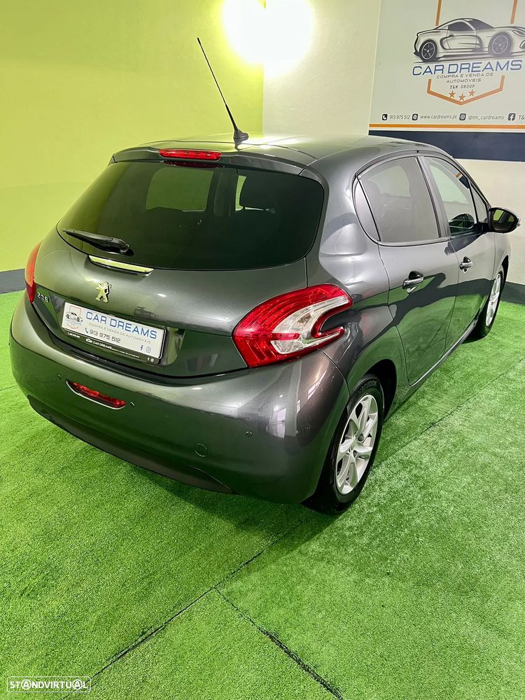 Peugeot 208 1.2 VTi SE Style - 2