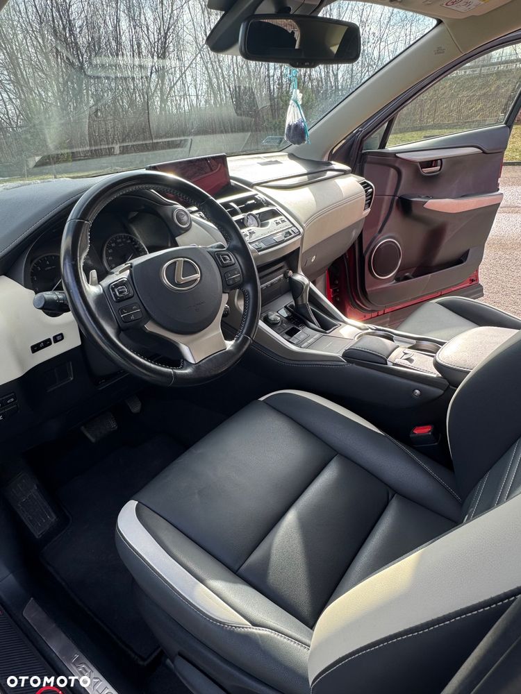 Lexus NX 300 F Impression AWD - 10