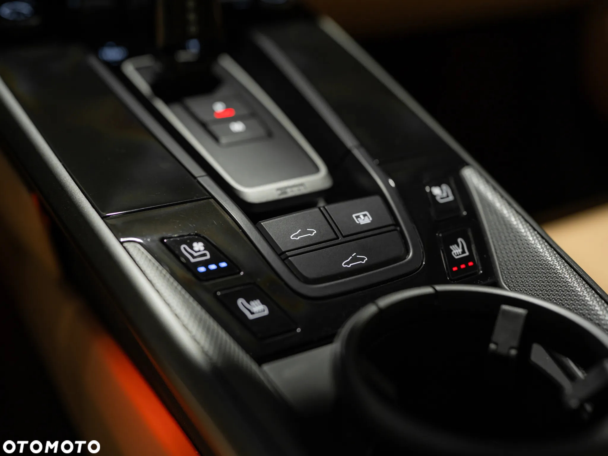 Porsche 911 Carrera 4S - 33