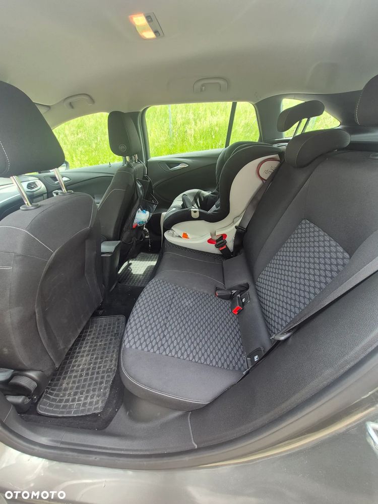 Opel Astra 1.2 T Business Elegance S&S - 10