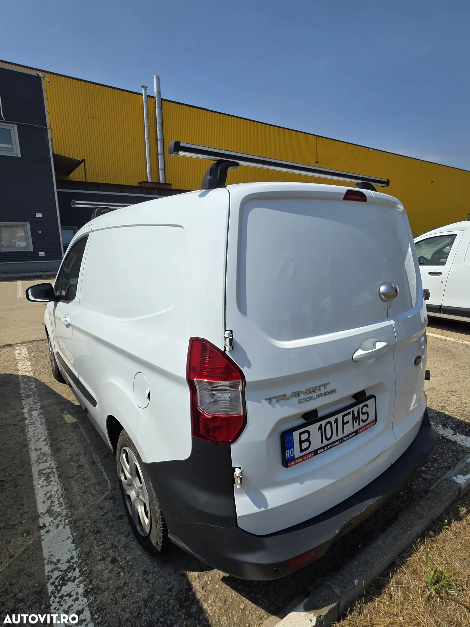 Ford Transit Courier - 5