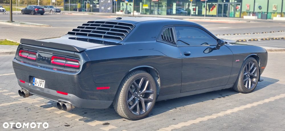 Dodge Challenger - 25