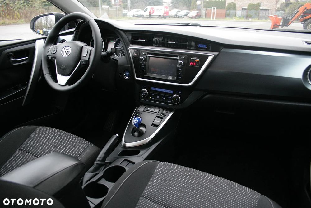 Toyota Auris - 16