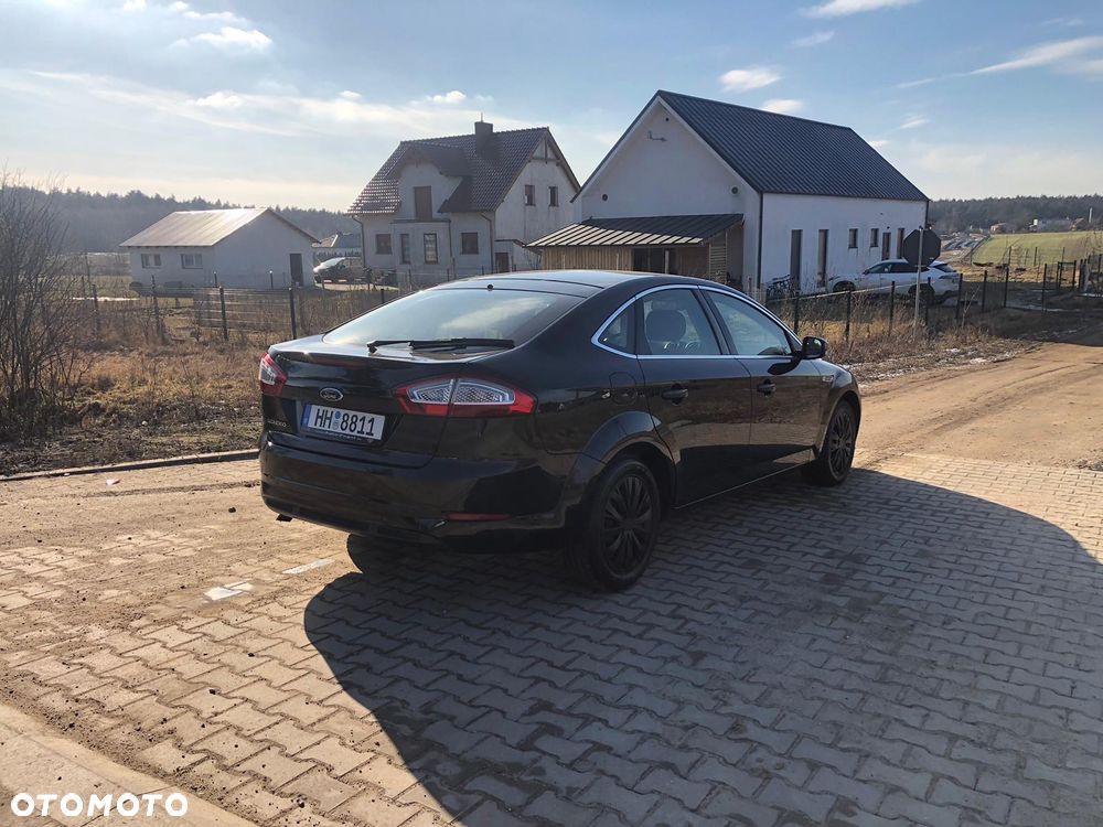 Ford Mondeo 1.6 T Ghia - 22
